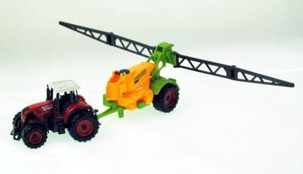 6 Delige tractor set met 2 tractors en 4 aanhangers
